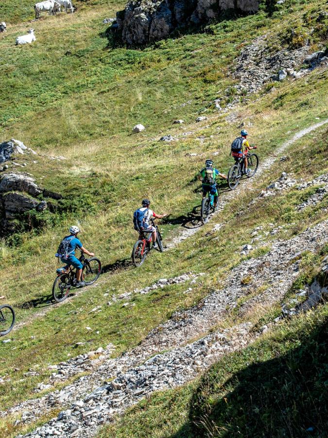 PIAN-DELLA-MARCHISA-TOUR AB ROCCAFORTE
